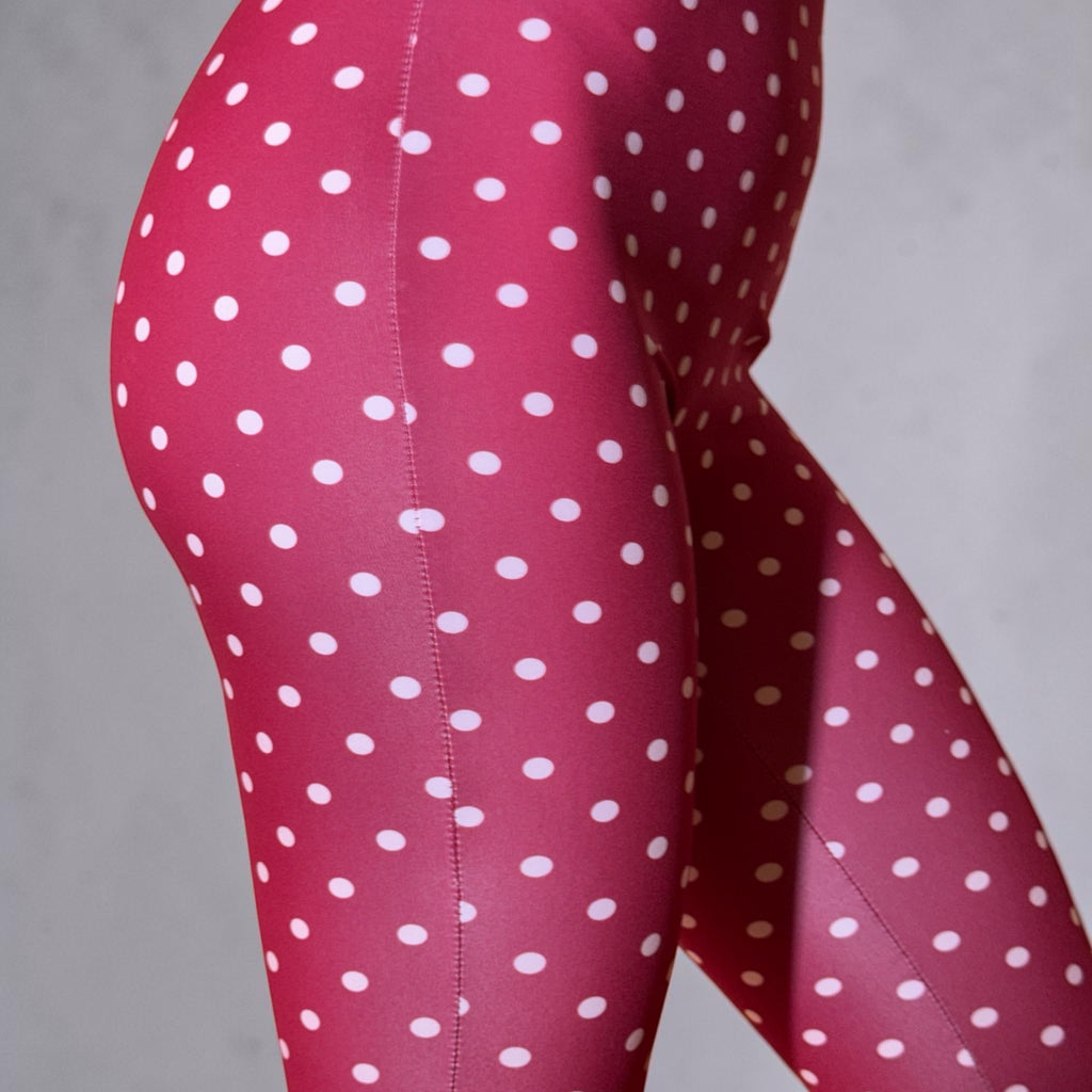 Capri Muse – Jumpsuit Pois Sculpt