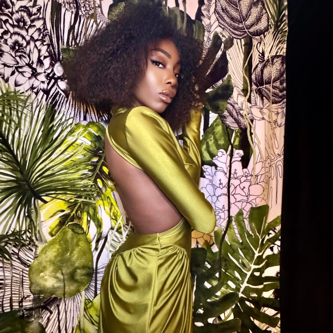 Elegante abito da donna lungo, con pieghe, in raso, linea ad A, schiena scoperta, abito da sera